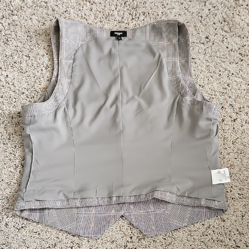 Express sz M gray plaid button-up vest - Picture 9 of 13